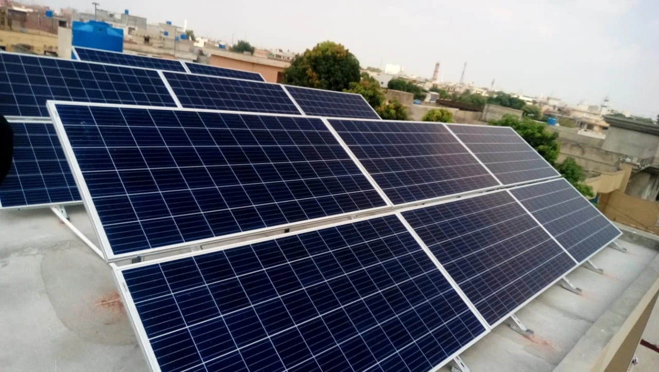 Solar Panel Witnesses Significant Price Drop in Pakistan