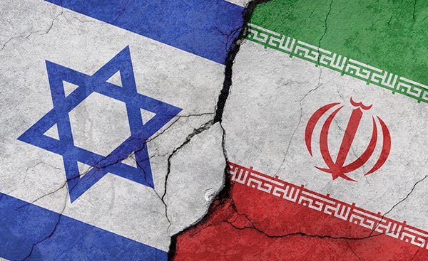 Iran Considers Direct Attack on Israel in 48 Hours, US Issues Travel Advisory