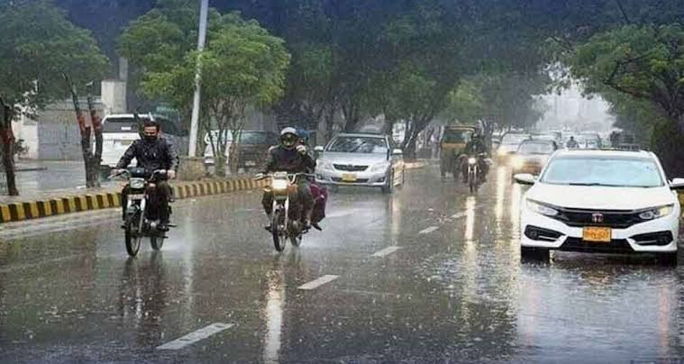 Rain and Thunderstorms Forecasted for Karachi from Tonight