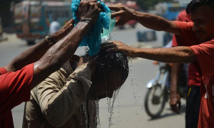 Extreme Heatwave to Continue in Pakistan, Authorities Issue Health Advisory