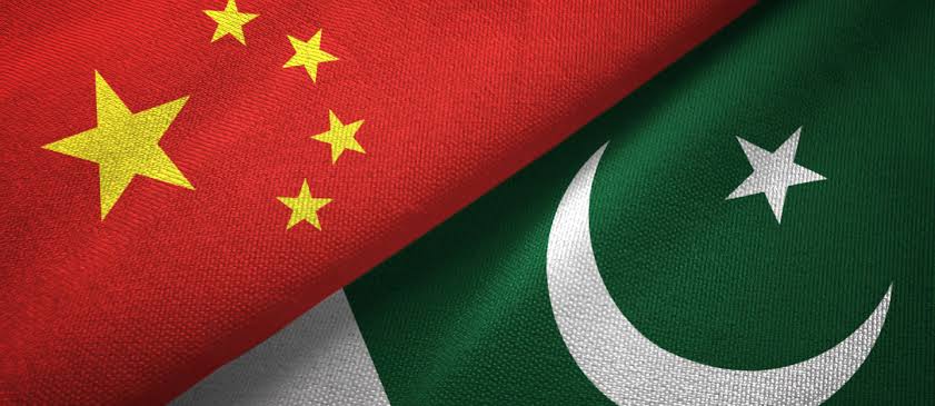 1,000 Pakistani Students to Train in China, PM Announces