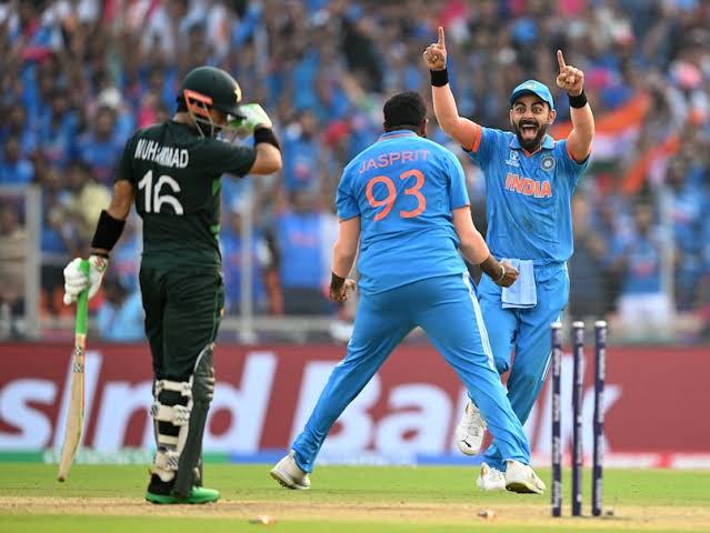 Pakistan’s Batting Order Falters: India Triumphs in Tight Contest