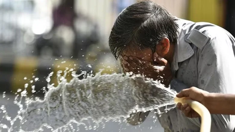 67 Hospitalized in Karachi as Heatwave Causes Surge in High Fever Cases