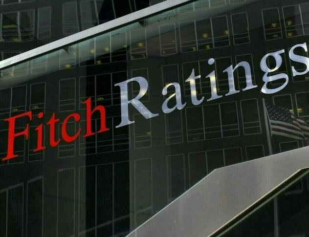 Fitch Warns Political Turmoil Could Threaten Pakistan’s Economic Stability