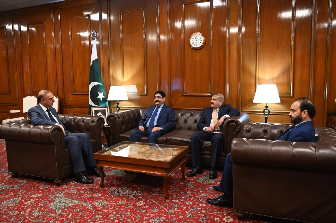 FIA Chief, SBP Governor Discuss Cryptocurrency, Illegal Money Transfers