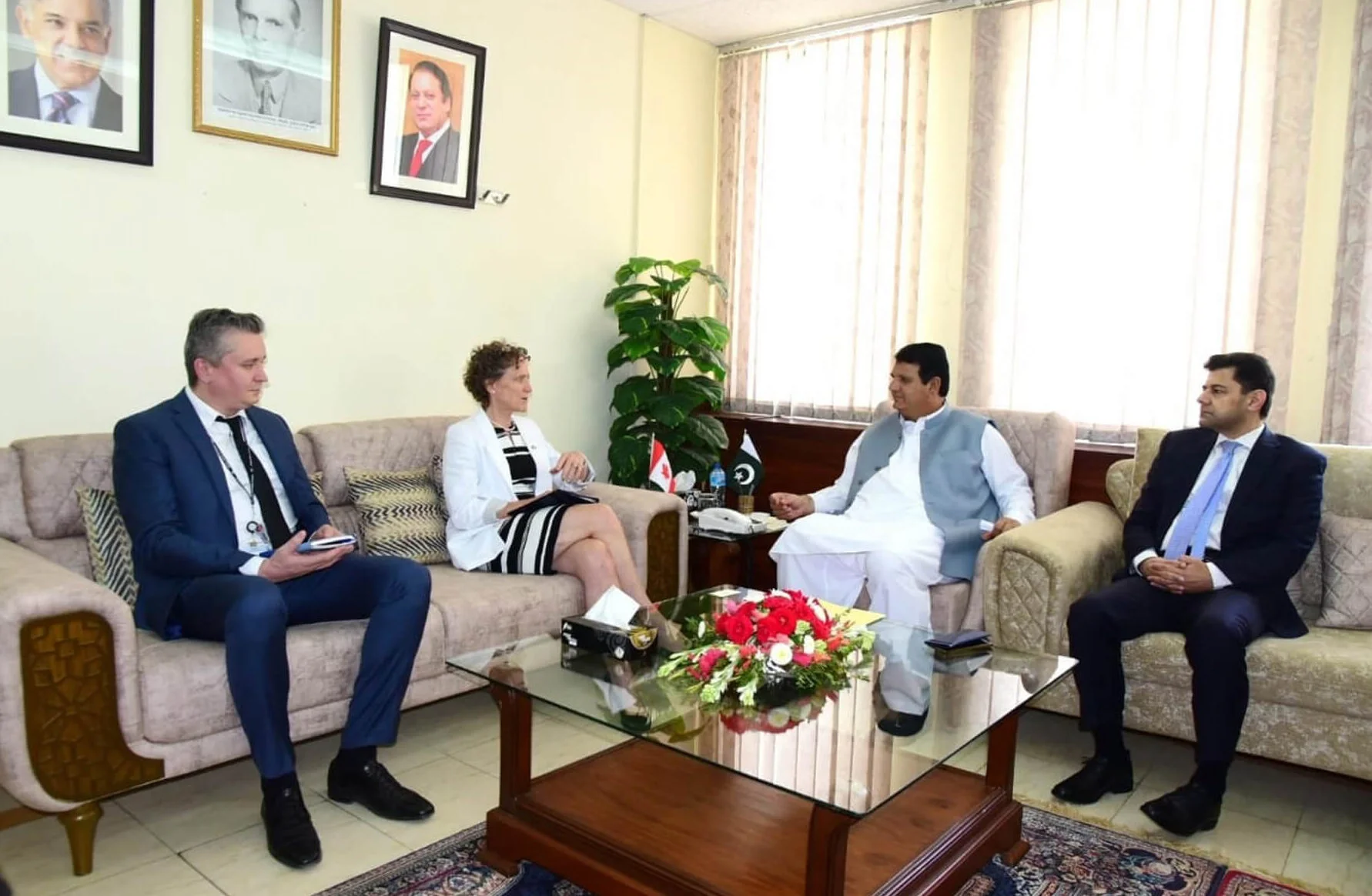 Pakistani Minister Discusses Afghan Refugee Repatriation with Canadian High Commissioner