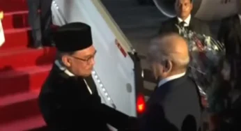 Malaysian PM Anwar Ibrahim Arrives in Islamabad for Three-Day Official Visit