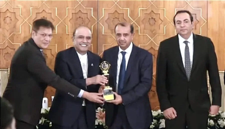 Fatima Fertilizer given prestigious FPCCI Award by the President of Pakistan