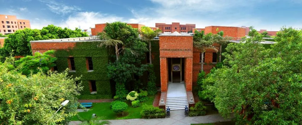 Pathways to Development Conference at LUMS Explores Governance and Inclusion