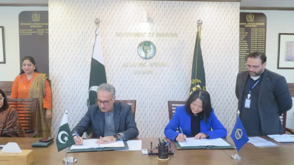 Pakistan Secures $330 Million ADB Loan for Social Protection Expansion