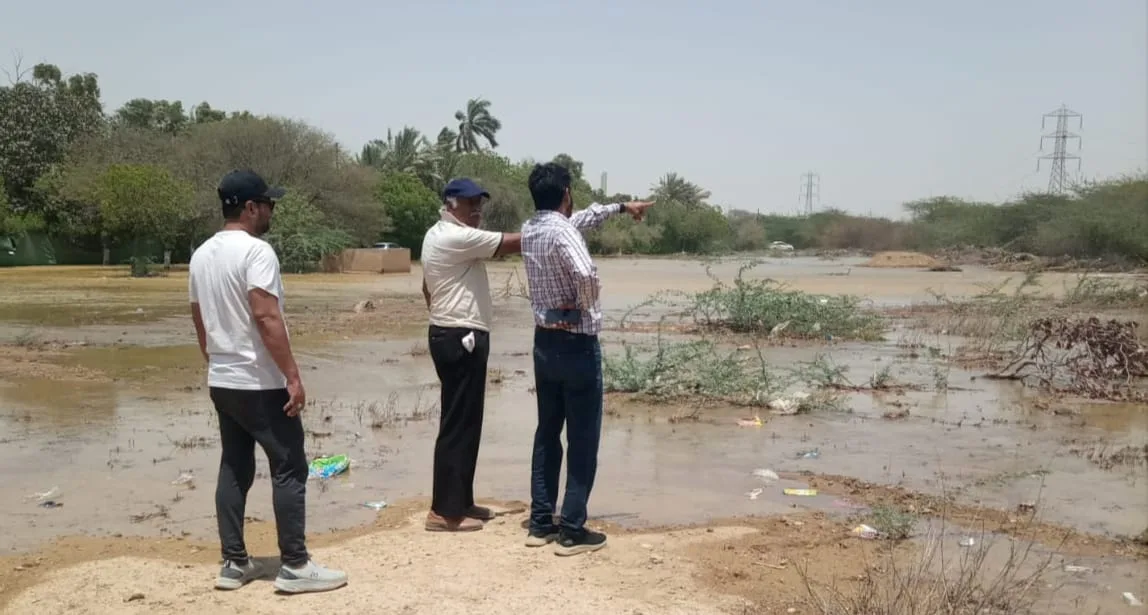 84 diameter pipeline leak near Karachi University prompts 96-hour emergency repair operation