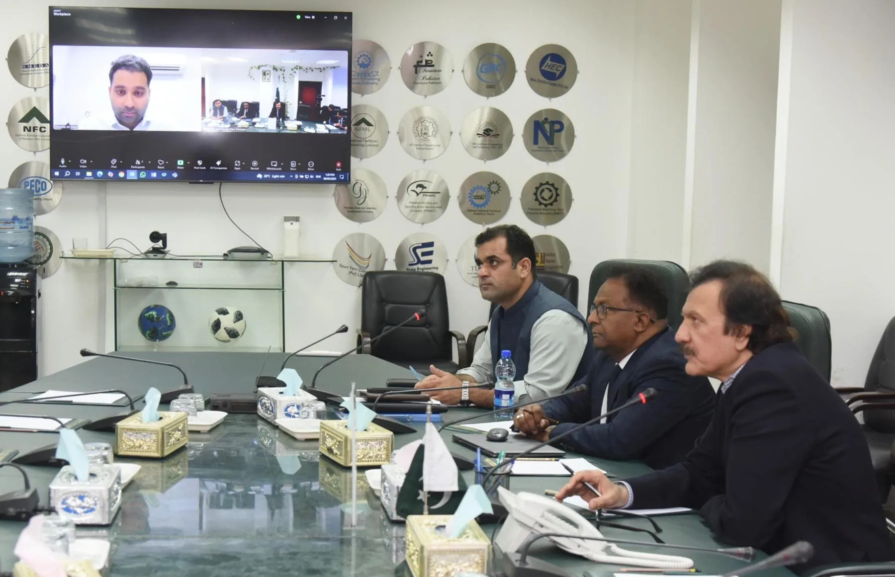 PM’s Special Assistant Vows Reforms for Karachi’s Industrial Sector in KCCI Meeting