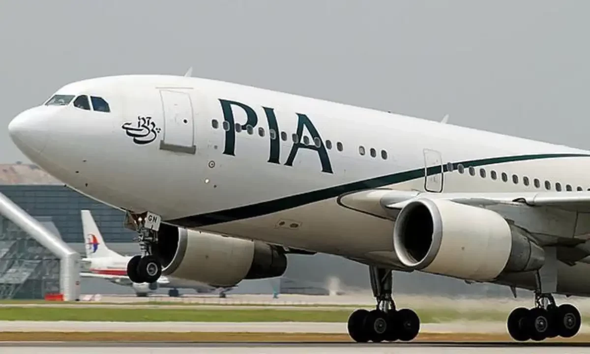 Pakistan International Airlines Partners with Canada and UK Rail Networks