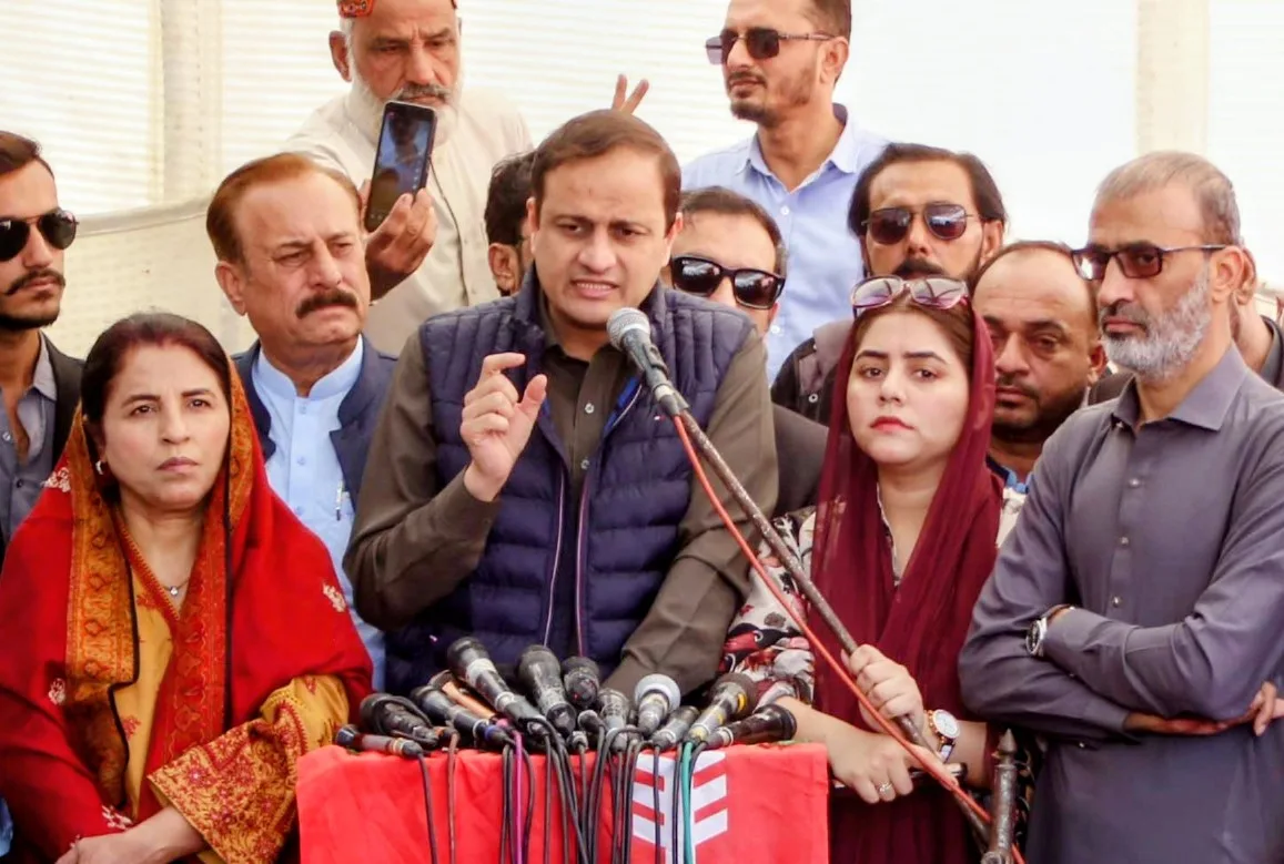 Mayor Murtaza Wahab Plans to Abolish City’s Hydrant-Based Water Distribution System