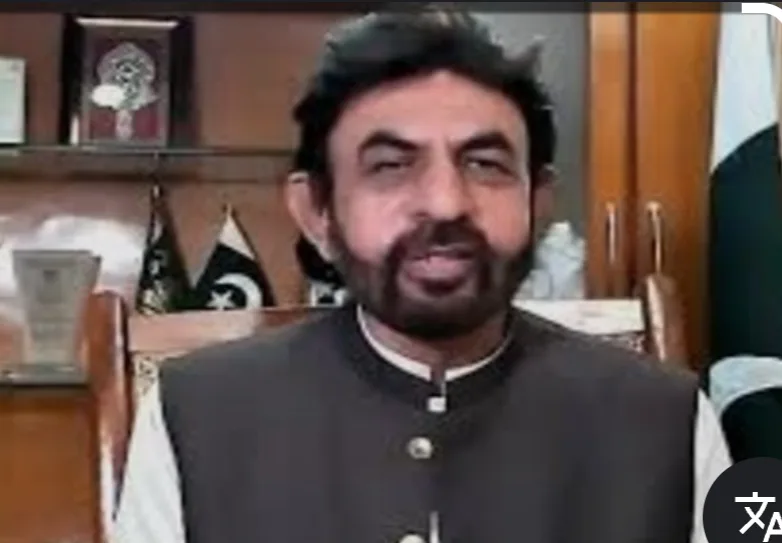 Malik Bostan Predicts Pakistani Rupee May Fall Below PKR 250 Mark