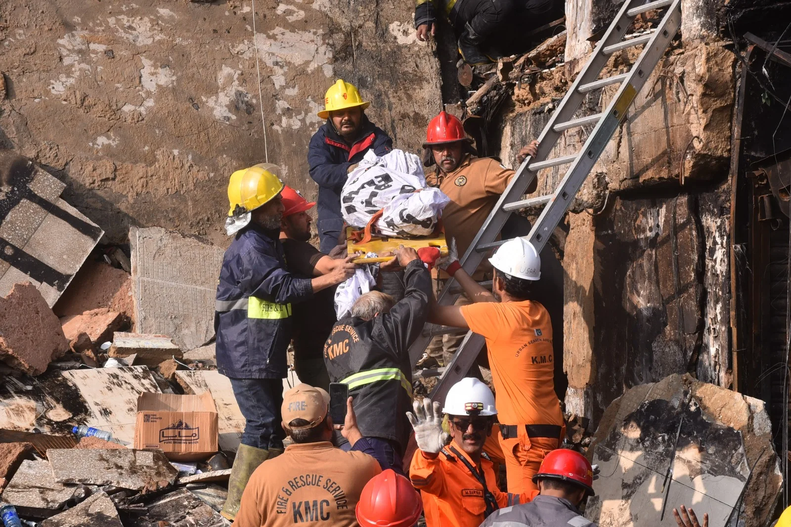 Gul Plaza Faces Scrutiny Over Construction Irregularities