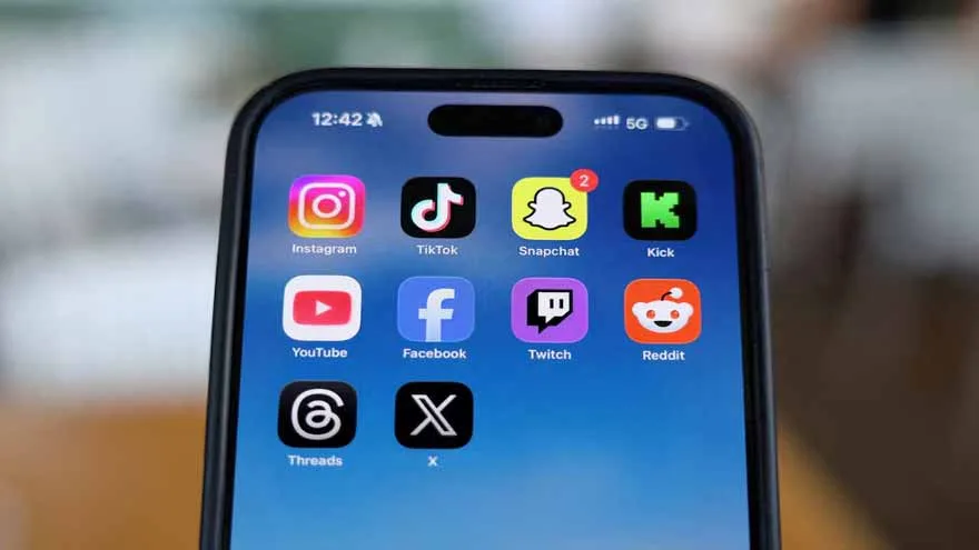 Indian Politician Proposes Social Media Ban for Teenagers Amid Global Debate