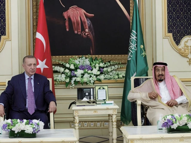 Turkish President Erdogan Visits Saudi Arabia, Strengthening Rival Diplomatic Ties