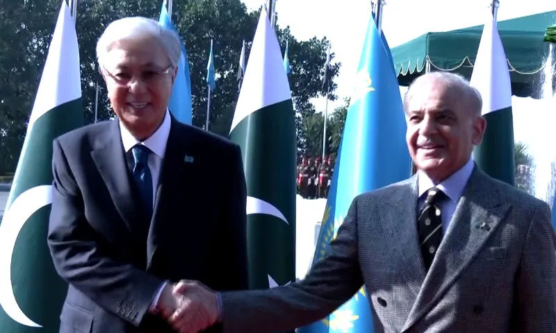 Kazakh President Tokayev Welcomed in Pakistan with State Visit Highlights Strategic Ties