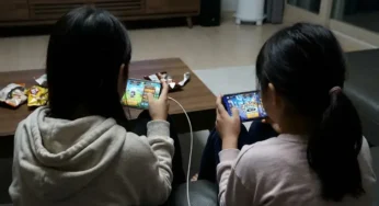 Three Young Girls Die by Suicide After Obsession with Online Game