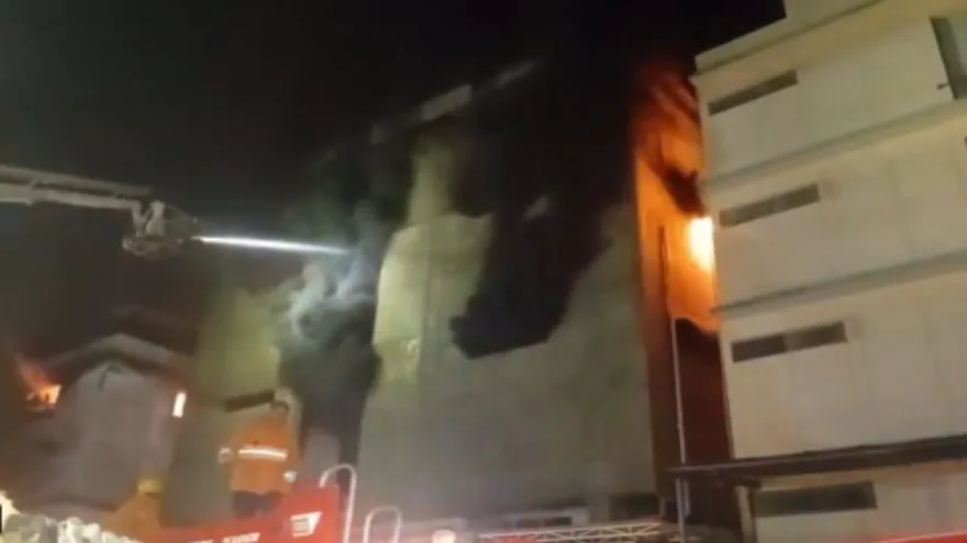 Third-degree fire hits two factories in Karachi’s Landhi zone