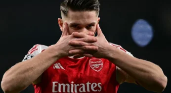 Arsenal Nines Points Clear as Tottenham Manager Under Fire