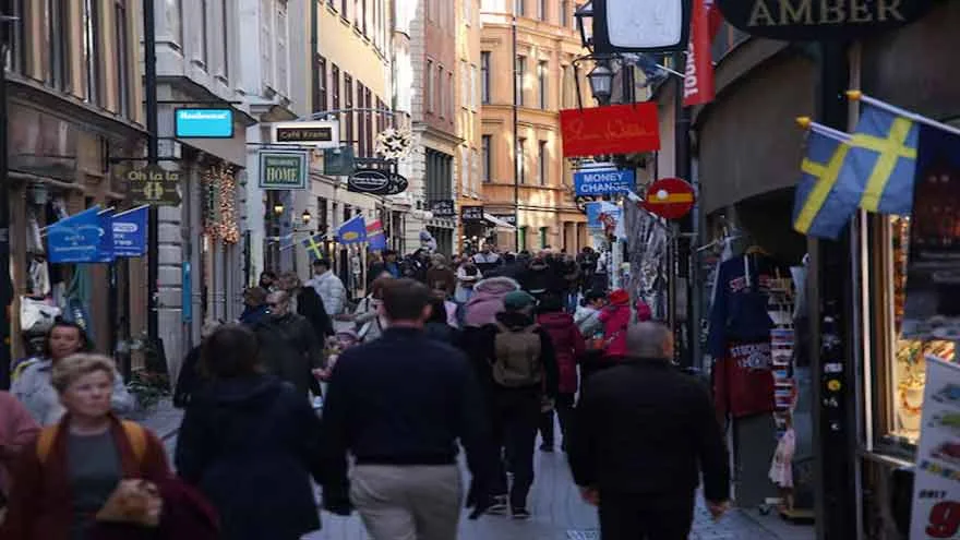 Sweden tightens citizenship rules to curb immigration