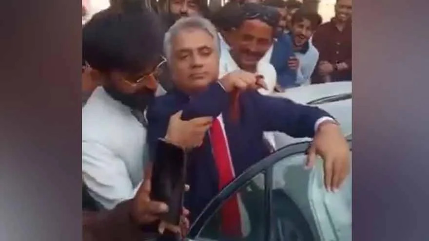 Sindh government suspends professor over viral campus footage