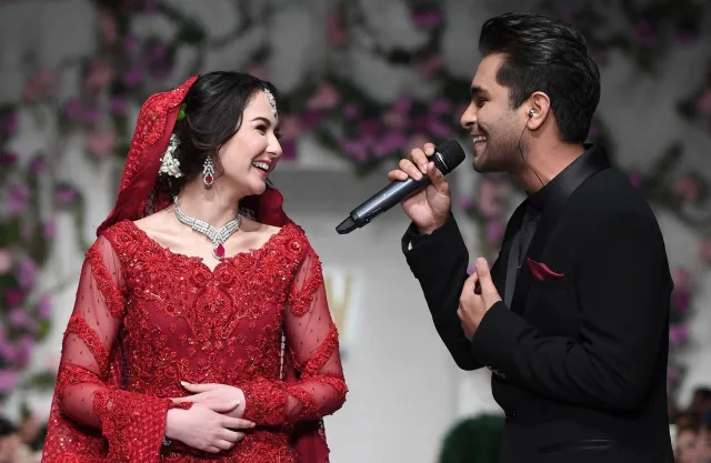 Hania Aamir jokes about wedding rumors amid speculation with Asim Azhar