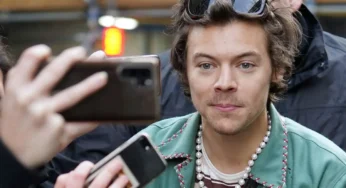 Harry Styles Logs Off Instagram for Self-Detox