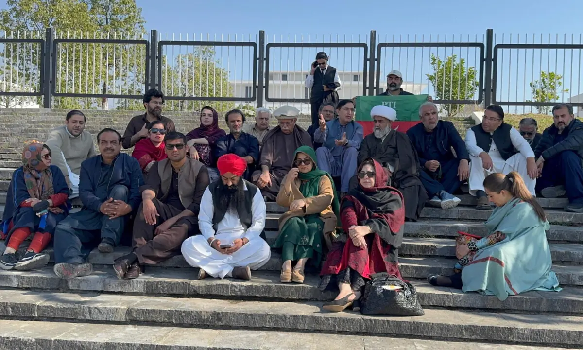 TTAP sit-in at Parliament House over Imran Khan’s health continues for third day