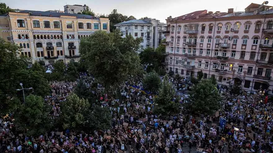 Ukrainian Anti-Graft Detains Former Energy Minister