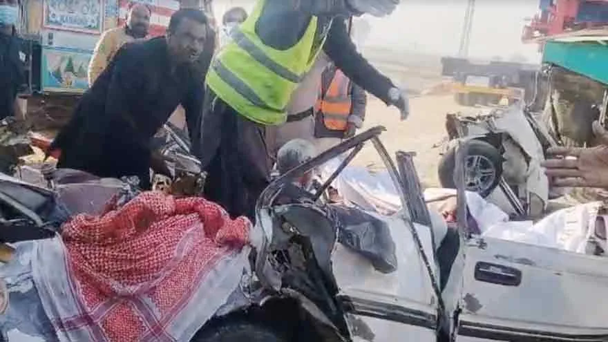 Six killed in road accident near Nowshero Feroze