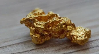 Gold Prices Drop Globally on Slowed Buying and Profit-Taking
