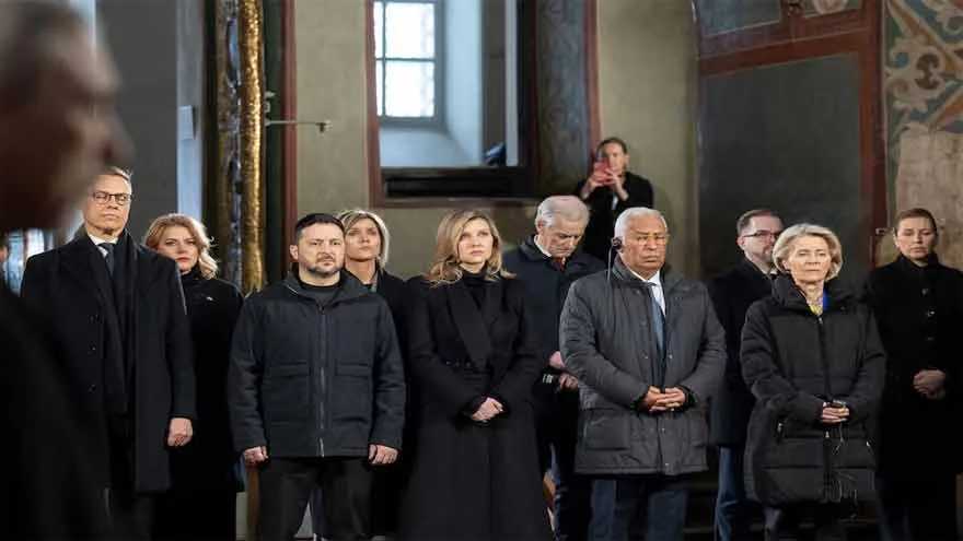 Ukrainian Negotiators Meet With US Team for Rebuild Talks