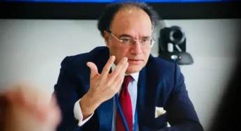 Finance Minister Aurangzeb Warns of Global Oil Uncertainty but No Emergency in Pakistan