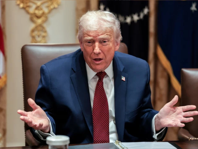 Shehbaz Sharif’s Trump Peace Prize Nomination Criticised in Pakistan