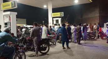 Petrol queues mount as Lahore fears fuel shortage intensifies