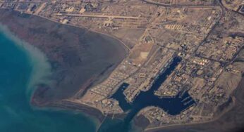 Iran challenges US to escort oil tankers through Hormuz Strait