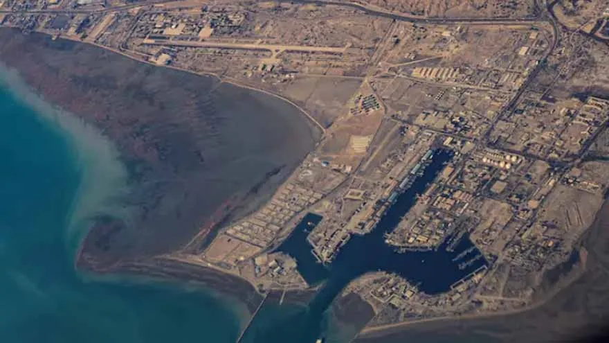 Iran challenges US to escort oil tankers through Hormuz Strait