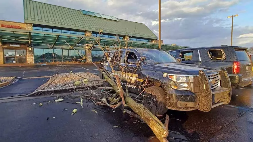 Four killed, over a dozen injured in tornado outbreak, Michigan