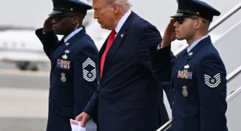 Trump honors six soldiers at Dover Air Force Base
