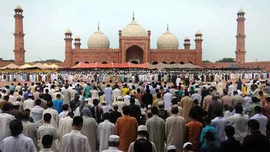 Pakistan’s Eid Prayer Timings Set for Peaceful Gatherings Across Mosques