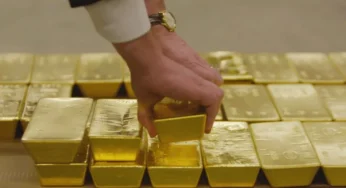 Global Gold Price Plummets Amid Tensions Despite 1983 Weekly Drop Record