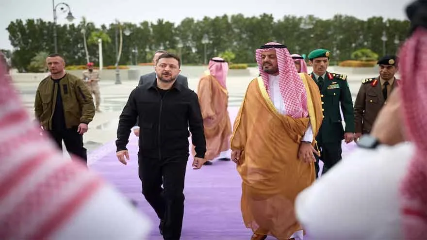 Zelenskiy Visits Saudi Arabia for Strategic Discussions
