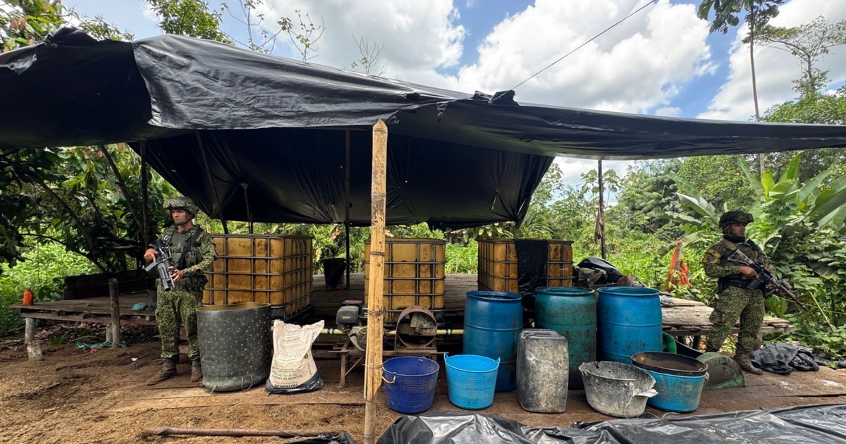 Colombian Navy Destroys Drug Labs, Seizes Cocaine and Smuggled Fuel