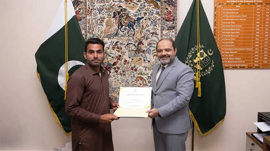 Pakistani Labourer Hailed as Hero for Saving Two Indians Amid Oman Floods