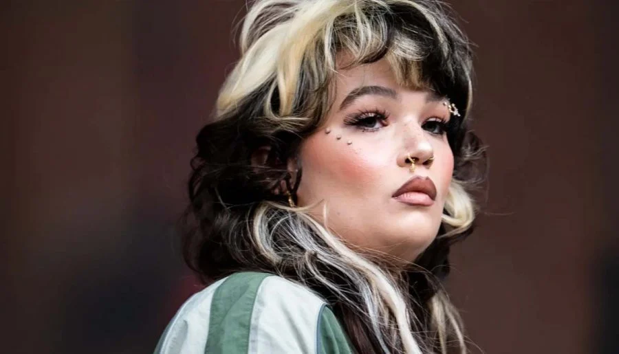 Lola Young Checks Into Holistic Facility for Drug Recovery Post Stage Fall