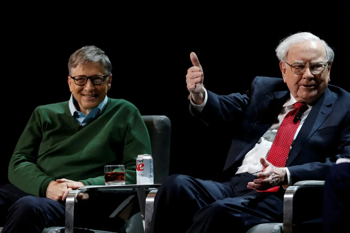 Buffett Won’t Commit to More Donations to Gates Foundation Amid Epstein Scandal