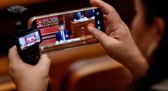 US FCC May Ban Chinese Telecom Firms in New Crackdown